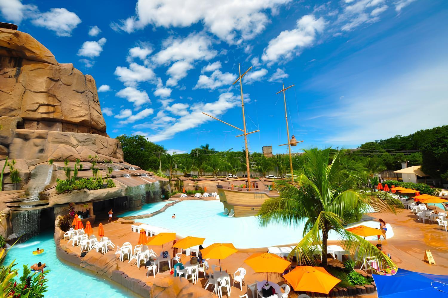 Piazza Diroma Com Acesso Ao Acqua Park Lejlighed Caldas Novas Eksteriør billede