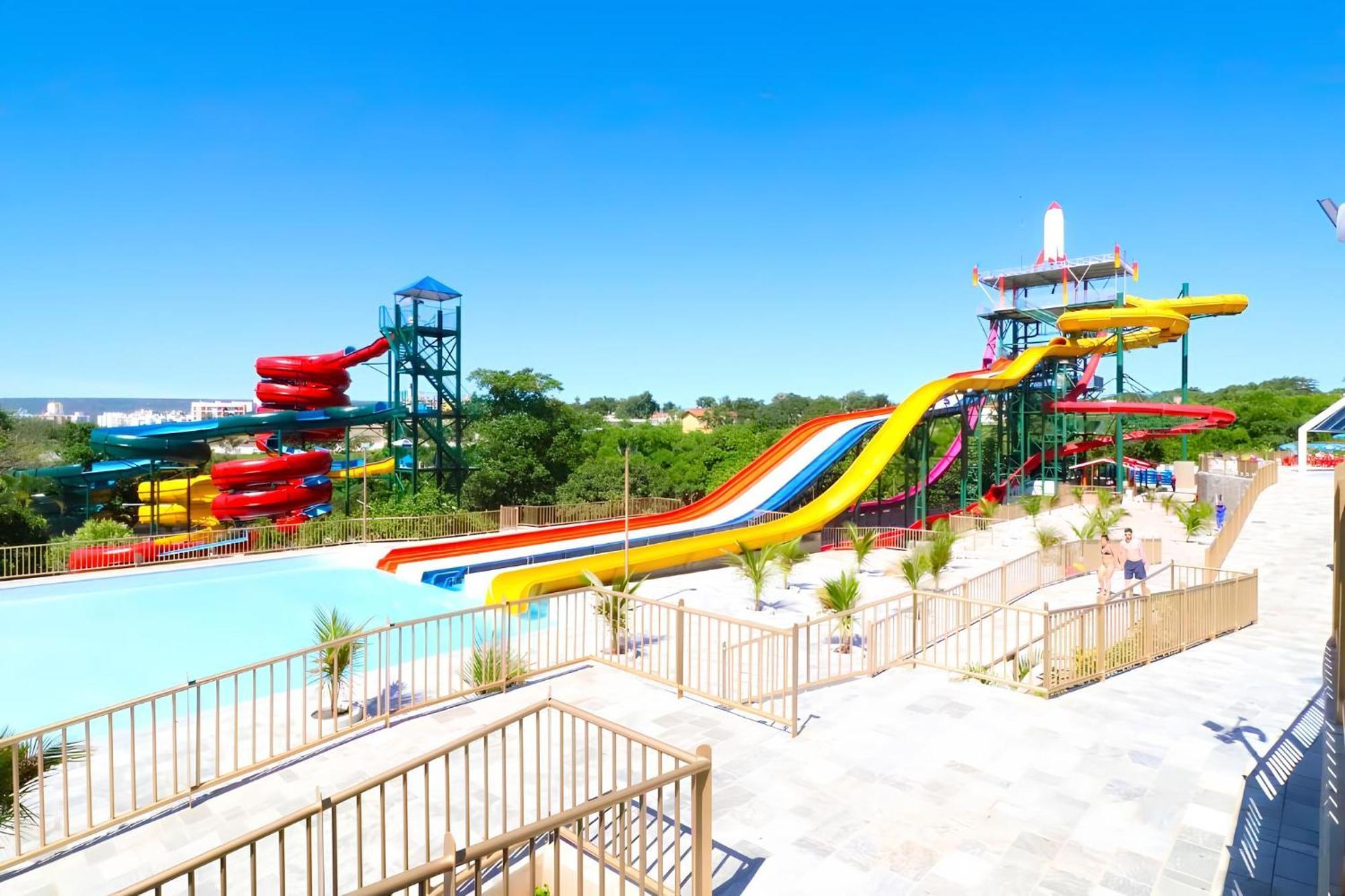 Piazza Diroma Com Acesso Ao Acqua Park Lejlighed Caldas Novas Eksteriør billede
