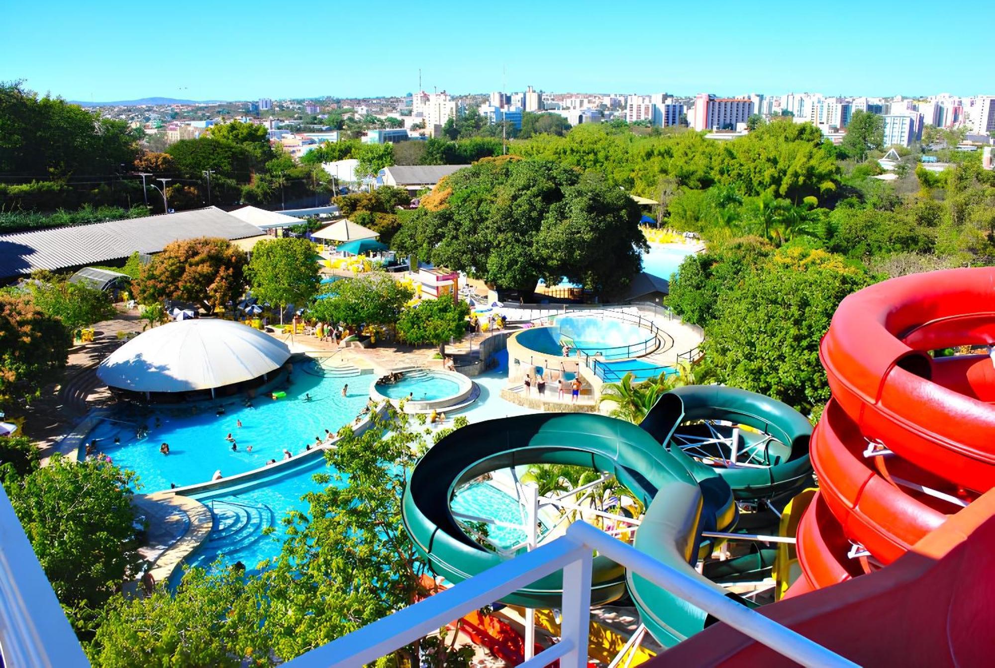 Piazza Diroma Com Acesso Ao Acqua Park Lejlighed Caldas Novas Eksteriør billede